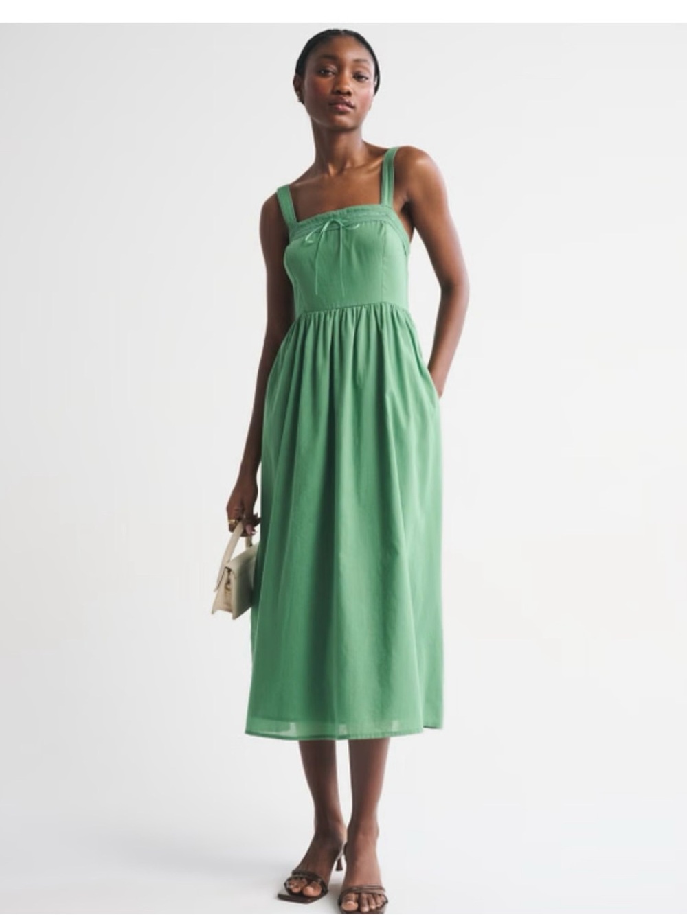100% Cotton

A&F Emerson Midi Dress